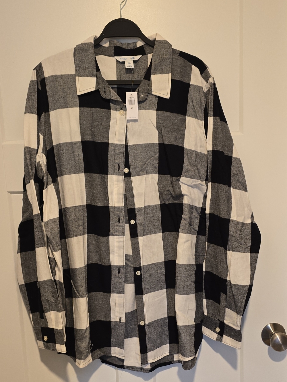 Old Navy Black and White Buffalo Plaid Shirt